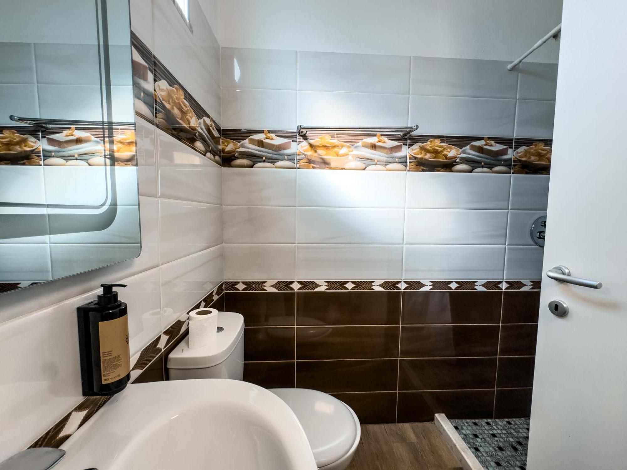 Shkodra Budget Hotel Δωμάτιο φωτογραφία