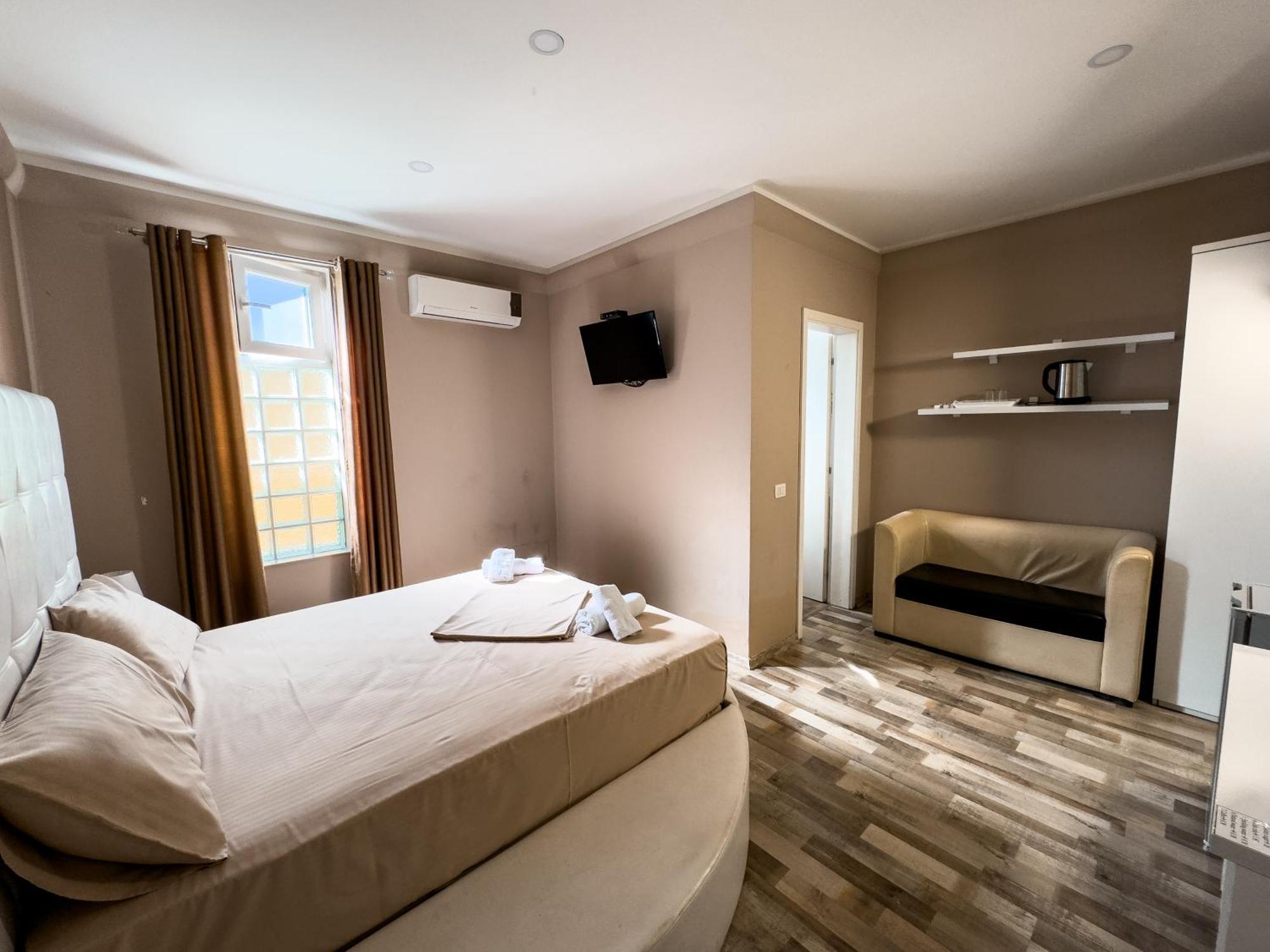 Shkodra Budget Hotel Εξωτερικό φωτογραφία