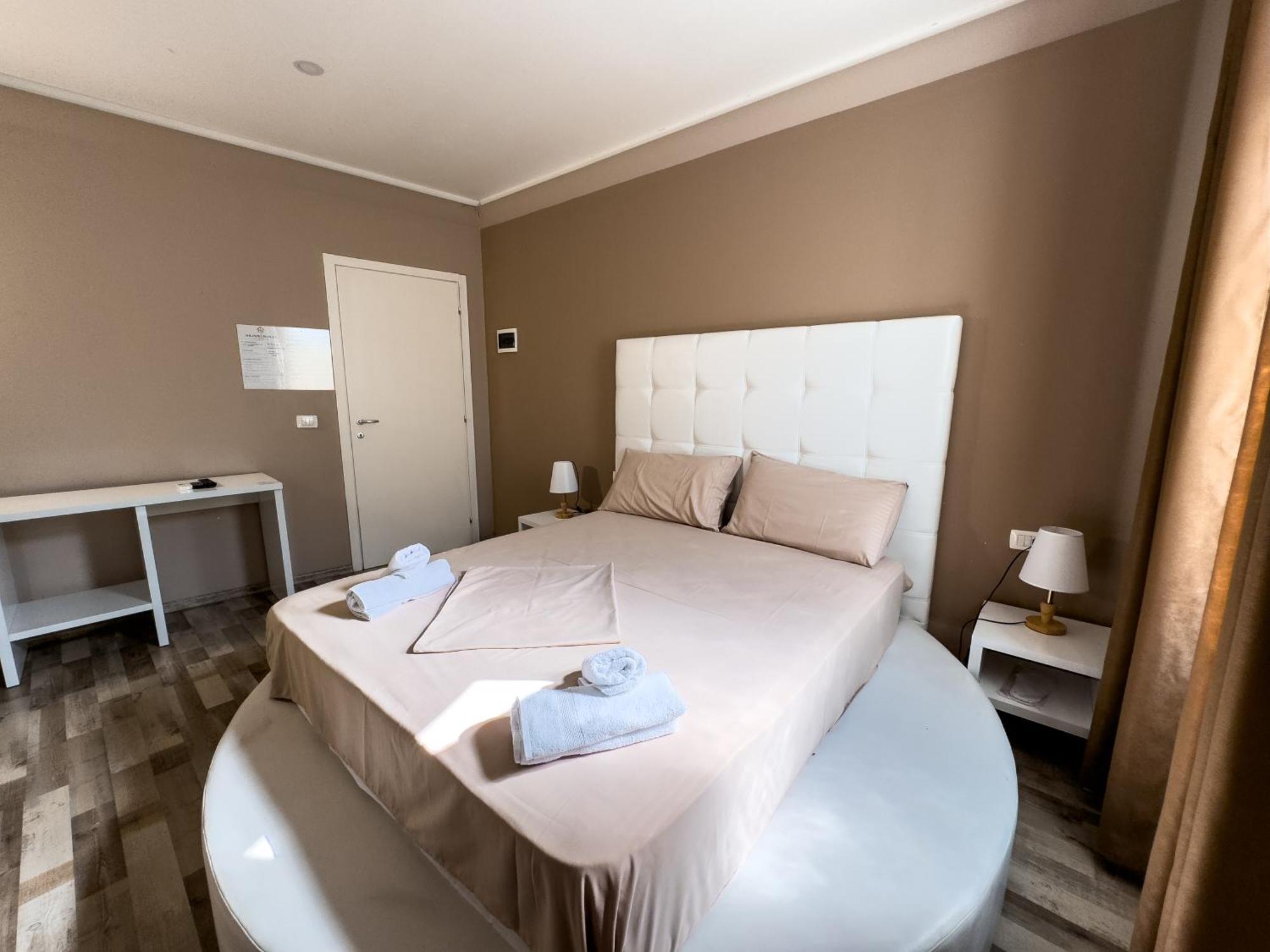 Shkodra Budget Hotel Εξωτερικό φωτογραφία